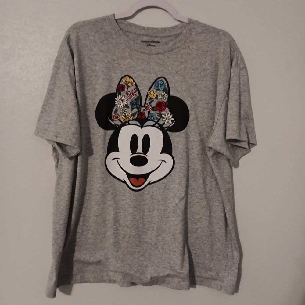 Disney‎ Minnie Mouse T-Shirt Women's Sz 2X Gray Minnie w/ Embroidered Floral Bow